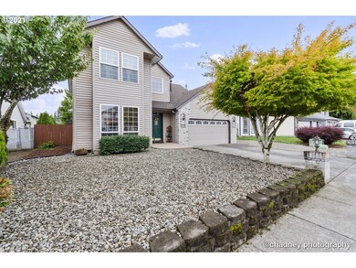 700 SW 27th Way, Troutdale, OR 97060 - photo 2