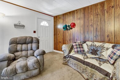 709 Harding St, New Cumberland, PA 17070 - photo 2