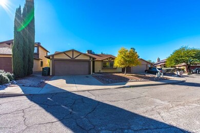 243 N Schrader Lane__081
