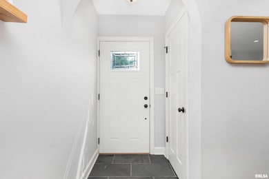 2614 N Howell St, Davenport, IA 52804 - photo 5