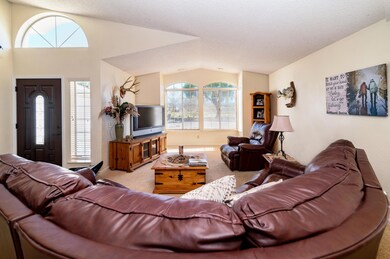 004_LIVING ROOM