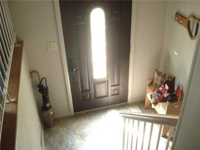 213 Mesa Cir, Pittsburgh, PA 15241 - photo 2