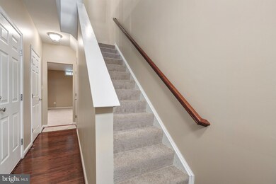 16765 Blackjack Oak Ln, Woodbridge, VA 22191 - photo 3