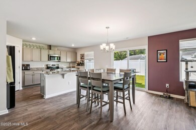 6-web-or-mls-Kitchen dining