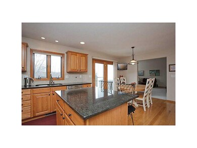 Eat-in Kitchen.