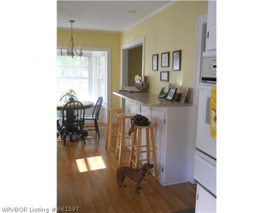 Dining Room. This could be a great bar, buffet, or