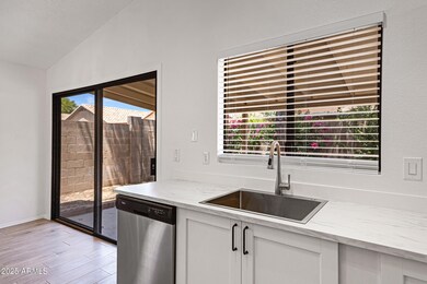 85 S Cypress Ct, Chandler, AZ 85226 - photo 4