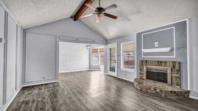 721 Red Bud Dr, Azle, TX 76020 - photo 5