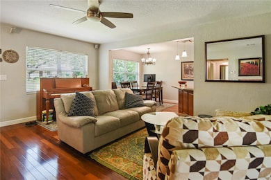 305 Saint Augustine Ave, Temple Terrace, FL 33617 - photo 4