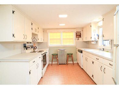 697 Post Rd, Wakefield, RI 02879 - photo 7