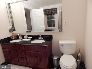 9537 Georgian Way unit 9537, Owings Mills, MD 21117 - photo 6