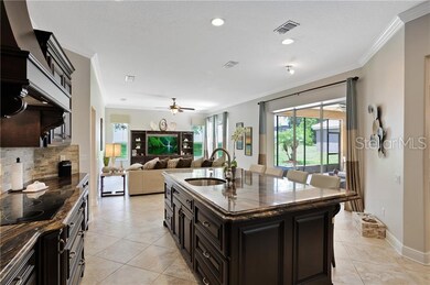 can you imagine entertaining family friends here?