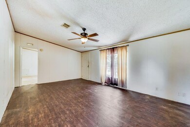 157 Lowrey Cir, Springtown, TX 76082 - photo 7