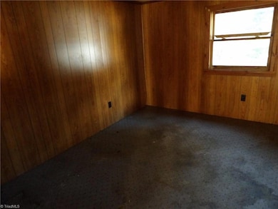 136 Gaston Ln, Elkin, NC 28621 - photo 6