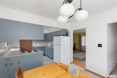 2702 N Fillmore St, Davenport, IA 52804 - photo 6