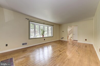 12601 Harbor Dr, Woodbridge, VA 22192 - photo 4