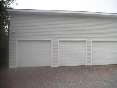 Parking Lot/Garage