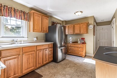 26 Curtis Rd, Saugus, MA 01906 - photo 4