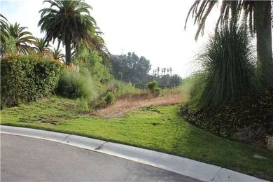 Driveway entry site.