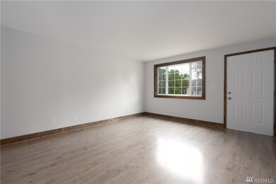 611 Washington Ave SE, Orting, WA 98360 - photo 4