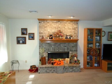 4535 Hoffman Dr, Whitehall, PA 18052 - photo 6