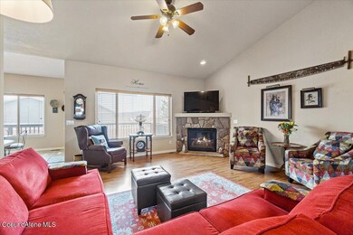 06-Living Room