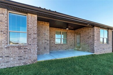 650 Captain Stockton St, Prairie Grove, AR 72753 - photo 3