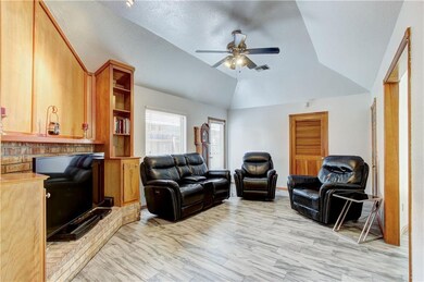 2318 Cedar Brook Dr, Moore, OK 73160 - photo 6