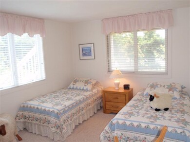 20 Thaxter Ln, Edgartown, MA 02539 - photo 2