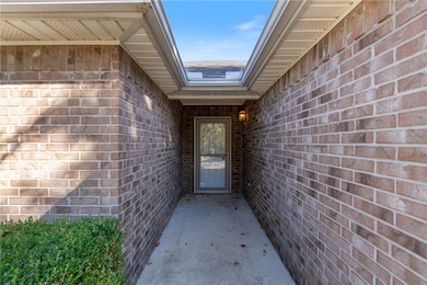 905 SW Apache Ct, Bentonville, AR 72712 - photo 3