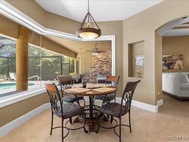 Kitchen dining