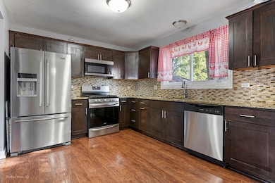 217 Oriole Rd, Matteson, IL 60443 - photo 2