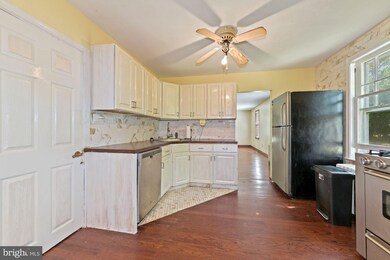 880 E Main St, Marlton, NJ 08053 - photo 6