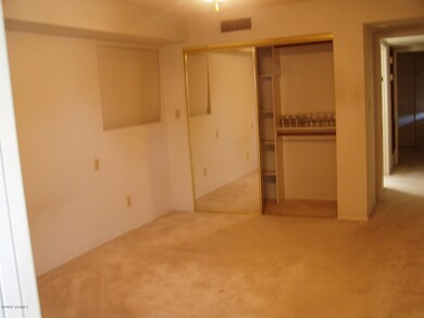 4th bdrm & wide bathrm  has grab bars