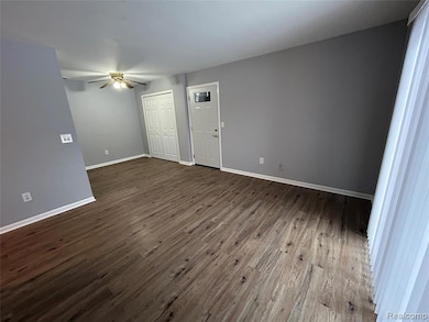 34690 Clarkson Dr W unit 27, Fraser, MI 48026 - photo 3