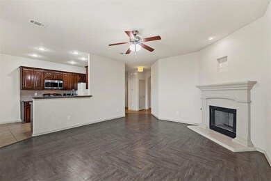 1216 Nora Ln, Denton, TX 76210 - photo 3