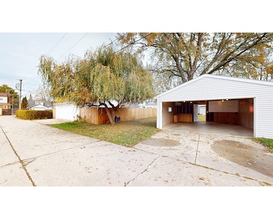 2326 S 15th St, Sheboygan, WI 53081 - photo 3