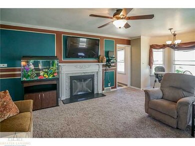 1611 W Barnes Ave, Lansing, MI 48910 - photo 2