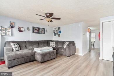 2744 Yarnall Rd, Halethorpe, MD 21227 - photo 3