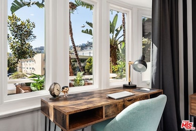 1330 N Crescent Heights Blvd unit 10, Los Angeles, CA 90046 - photo 7