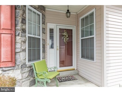 405 Hunting Card Ln unit 166, Glen Mills, PA 19342 - photo 2