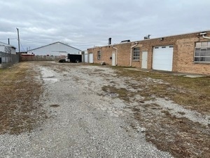 19510 Burnham Ave, Lansing, IL 60438 - photo 3