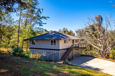 1064 Ehu Rd unit B, Makawao, HI 96768 - photo 2