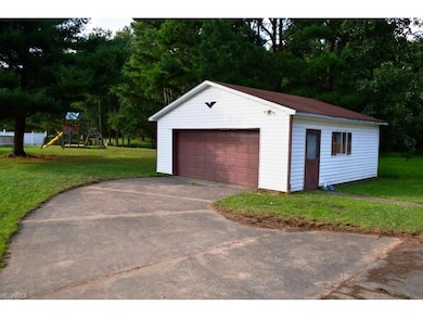 Detached Garage