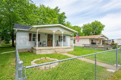 922 Oak St, Tipton, IN 46072 - photo 2