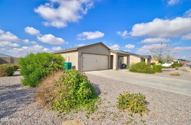 130 S Seneca Dr, Eloy, AZ 85131 - photo 2