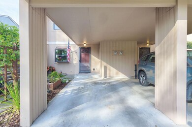 24-web-or-mls-1012-se-camelot-dr