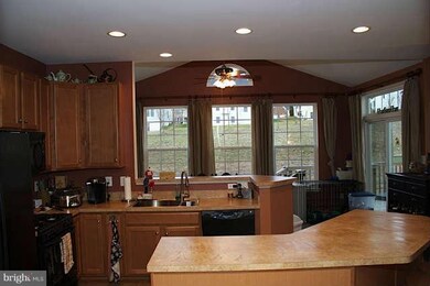 18826 Pier Trail Dr, Triangle, VA 22172 - photo 4