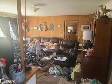 1902 W Fulliam Ave, Muscatine, IA 52761 - photo 6