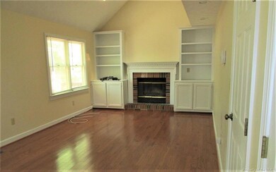 Family Rm w/gas fireplace and built-ins